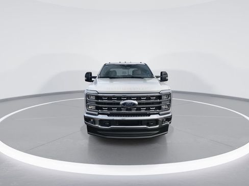 Used 2026 Ford F350 Lariat AWD/4WD image 3