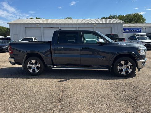 Used 2019 RAM 1500 Laramie AWD/4WD image 2