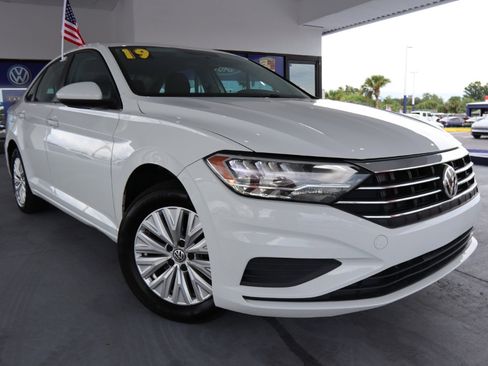 Used 2020 Volkswagen Jetta S w/ Driver Assistance Package image 2
