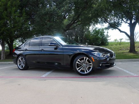 Used 2018 BMW 330i Sedan RWD image 1