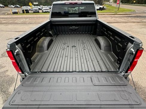 New 2026 Chevrolet Silverado 2500 LTZ w/ LTZ Convenience Package AWD/4WD image 25