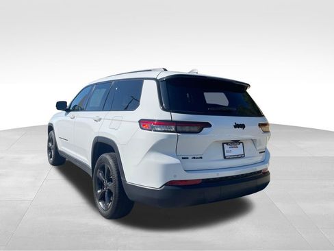 Used 2022 Jeep Grand Cherokee L Limited w/ Black Appearance Package image 6