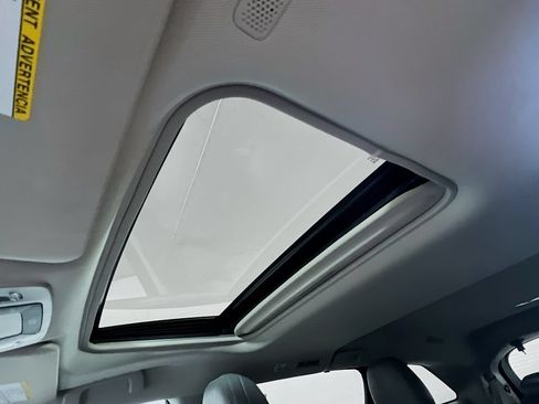 Certified 2024 Toyota Sienna XLE FWD image 19