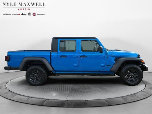 New 2026 Jeep Gladiator Sport image 17