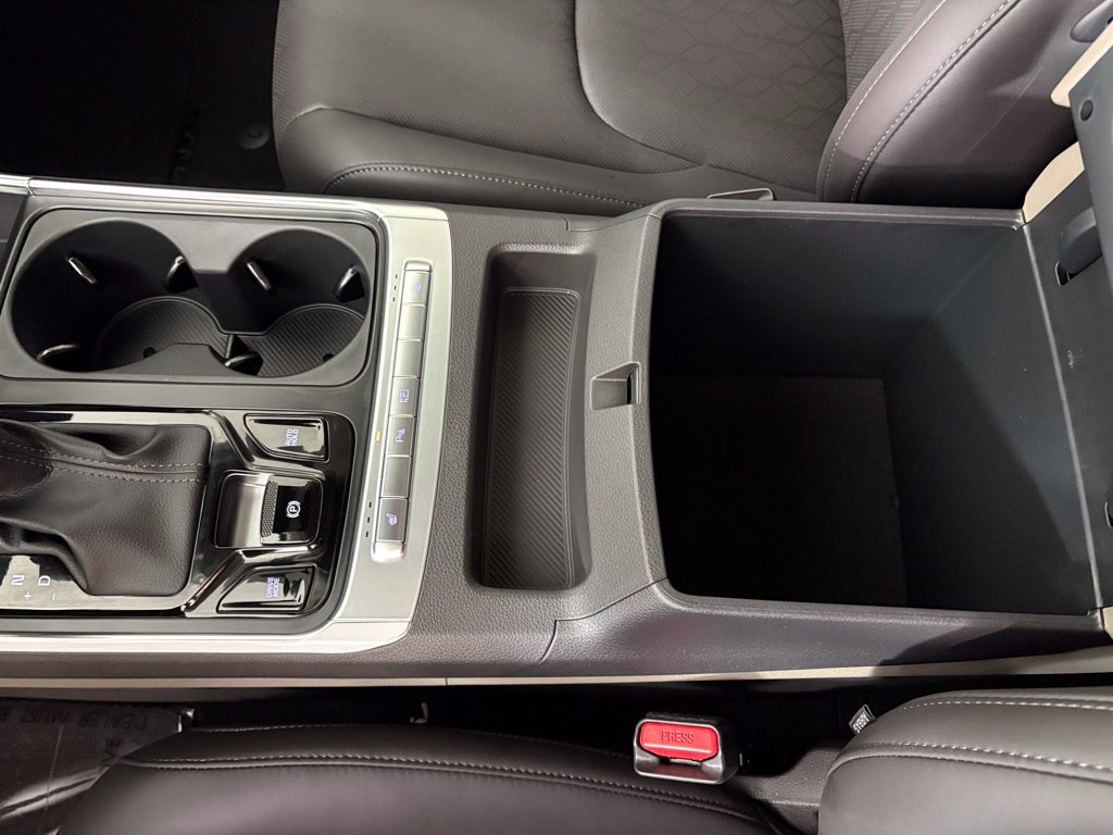 New 2026 Kia Carnival EX FWD image 32