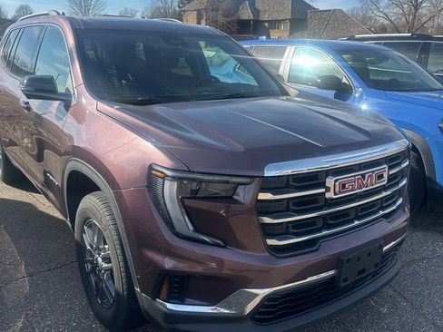 Used 2025 GMC Acadia Elevation image 2