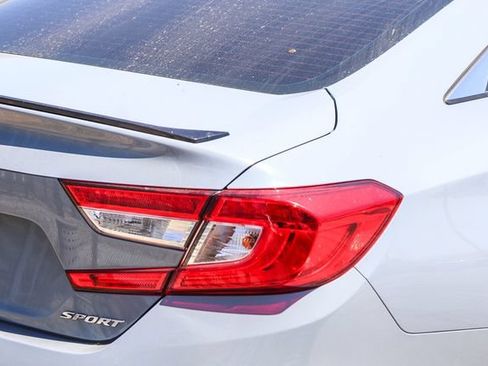 Used 2021 Honda Accord Sport image 9