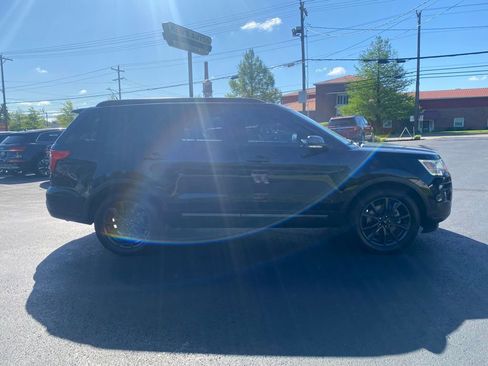 Used 2019 Ford Explorer XLT w/ Equipment Group 202A FWD image 4