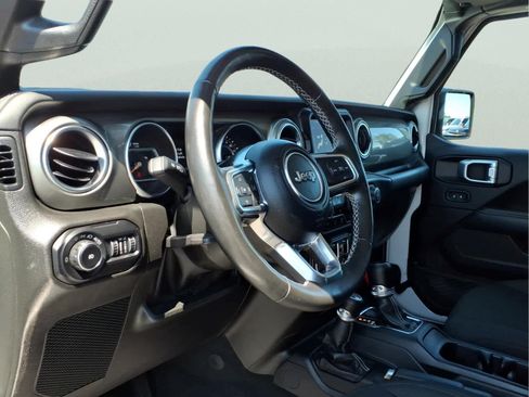 Used 2022 Jeep Wrangler Unlimited Sahara w/ Cold Weather Group AWD/4WD image 14