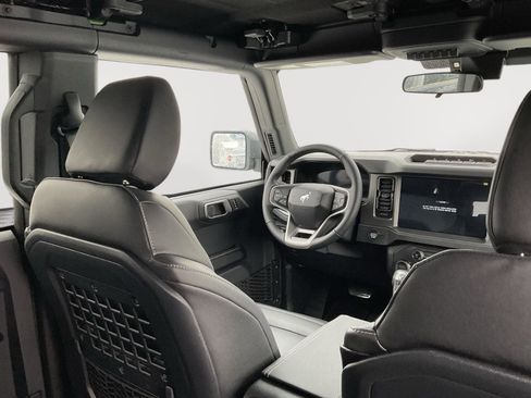 New 2025 Ford Bronco Big Bend w/ Black Diamond Package image 17