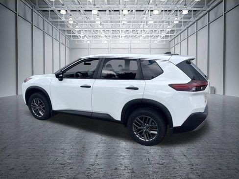 Used 2023 Nissan Rogue S AWD/4WD image 4