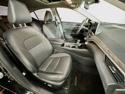Used 2023 Nissan Altima 2.5 SL FWD image 31