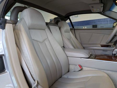 Used 2005 Cadillac XLR image 17