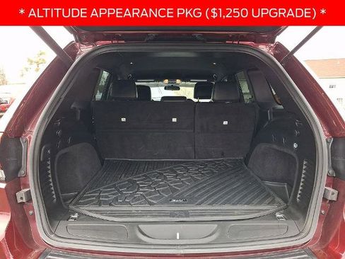 Used 2021 Jeep Grand Cherokee Laredo X image 27
