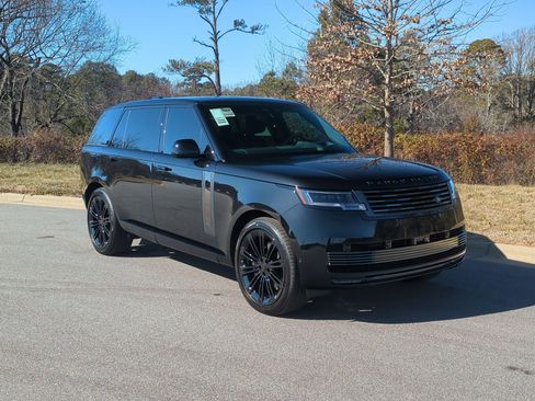 New 2026 Land Rover Range Rover SV image 4