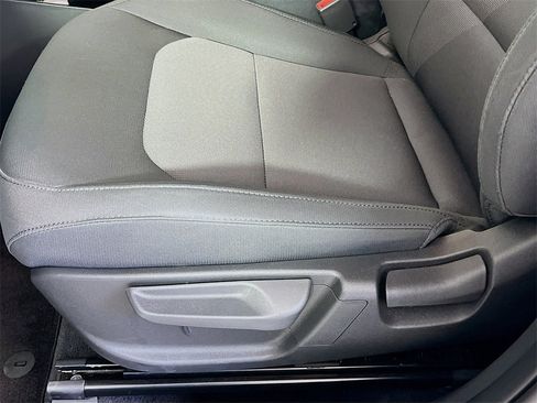 Certified 2025 Kia Niro LX image 10