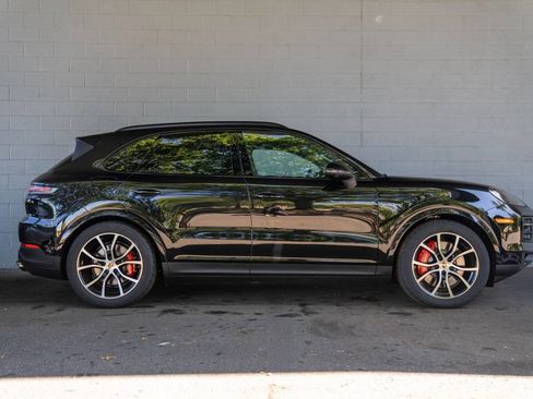 New 2026 Porsche Cayenne S AWD/4WD image 9