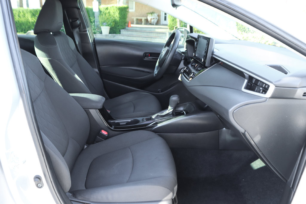 Used 2022 Toyota Corolla LE FWD image 36