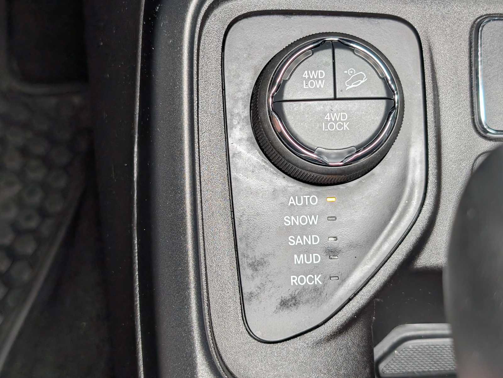 Used 2019 Jeep Compass Trailhawk w/ Cold Weather Group AWD/4WD image 30