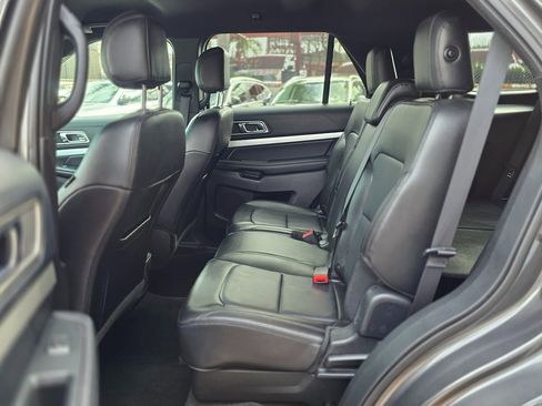 Used 2016 Ford Explorer XLT w/ Equipment Group 202A image 24