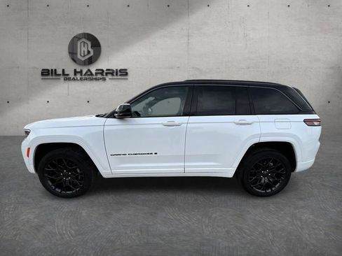 New 2026 Jeep Grand Cherokee Summit AWD/4WD image 10