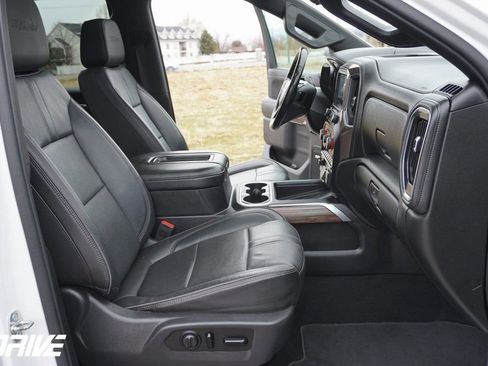 Used 2019 Chevrolet Silverado 1500 High Country image 45