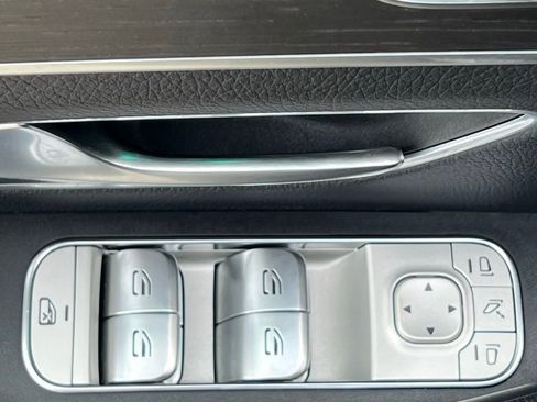 Certified 2022 Mercedes-Benz GLS 450 4MATIC image 32