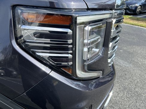 Used 2022 GMC Sierra 1500 Denali w/ Denali Reserve Package image 11