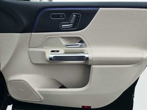 New 2026 Mercedes-Benz GLB 250 4MATIC image 27