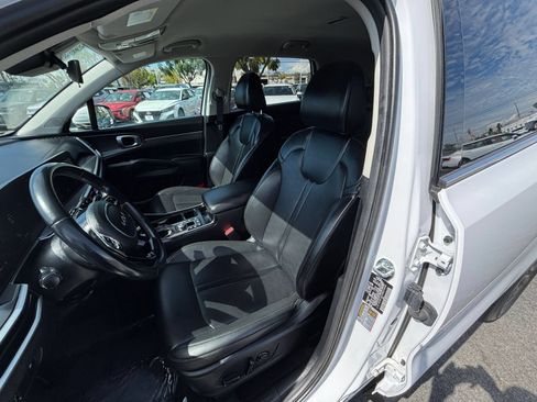 Used 2024 Kia Sorento S FWD image 39