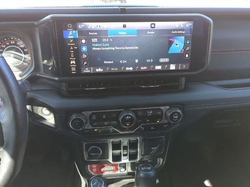 Used 2024 Jeep Wrangler Unlimited Rubicon 392 image 7