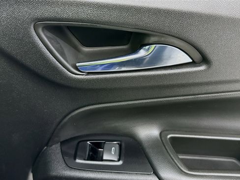 Used 2022 Chevrolet Equinox Premier image 30