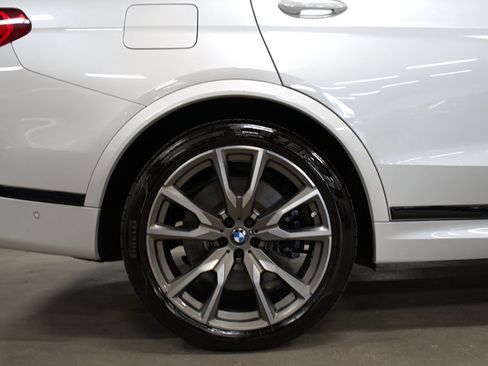 Used 2022 BMW X7 M50i AWD/4WD image 39