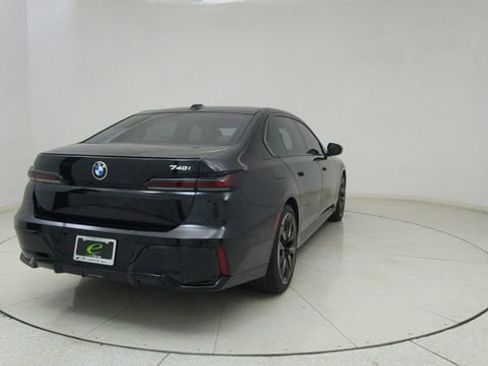 Used 2026 BMW 740i w/ Premium Package RWD image 73