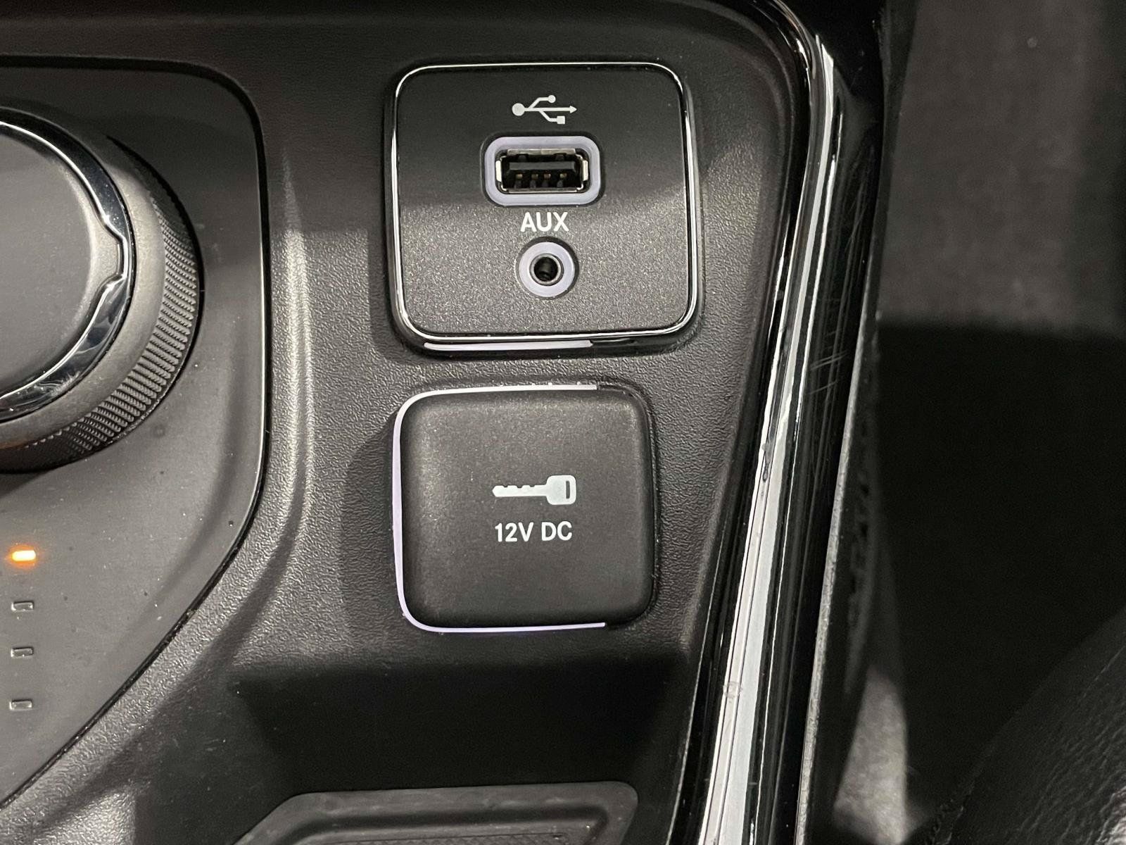 Certified 2017 Jeep Compass Limited w/ Navigation Group AWD/4WD image 32