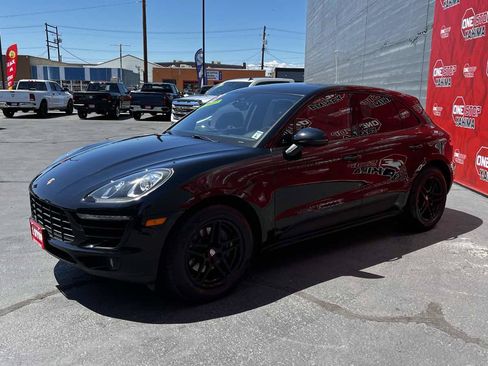 Used 2018 Porsche Macan AWD/4WD image 3