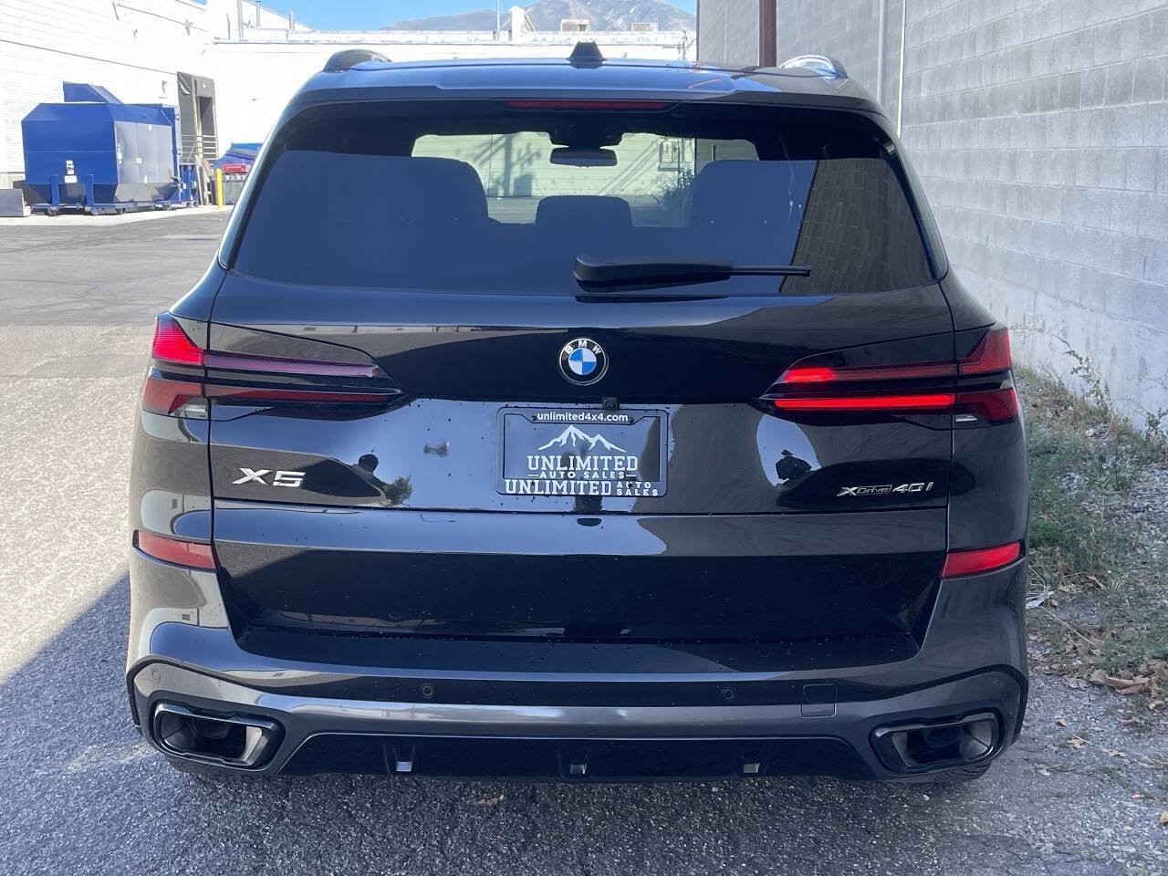 Used 2025 BMW X5 xDrive40i w/ M Sport Package AWD/4WD image 27
