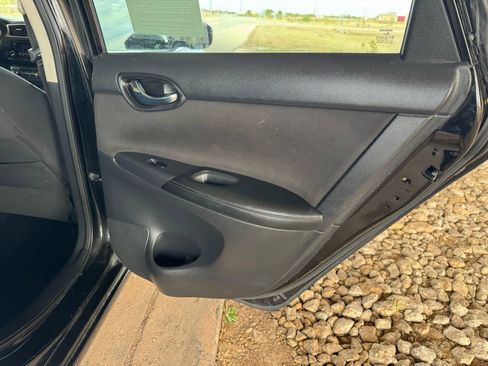 Used 2017 Nissan Sentra S image 20