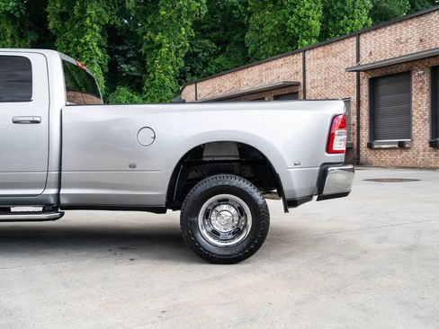 Used 2022 RAM 3500 Big Horn AWD/4WD image 5