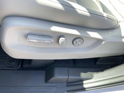 New 2026 Honda Odyssey EX-L image 15