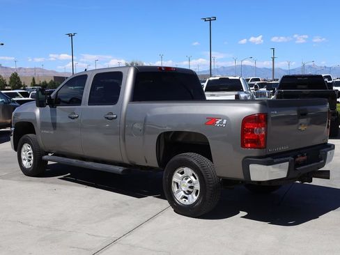 Used 2007 Chevrolet Silverado 2500 LTZ w/ Safety Package AWD/4WD image 4