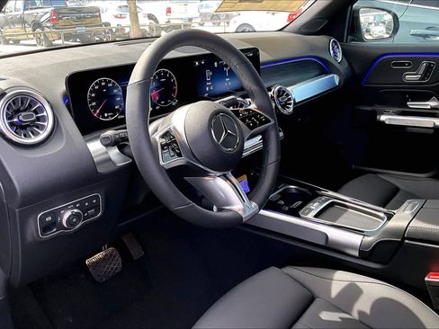 New 2026 Mercedes-Benz GLB 250 image 10