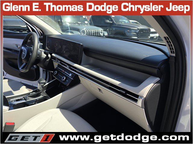 Used 2025 Hyundai Tucson SE FWD image 32