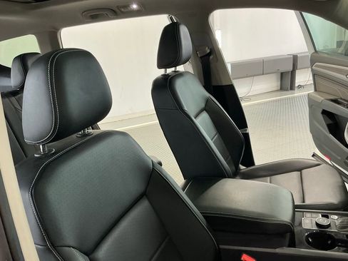 Used 2023 Volkswagen Atlas SEL image 19