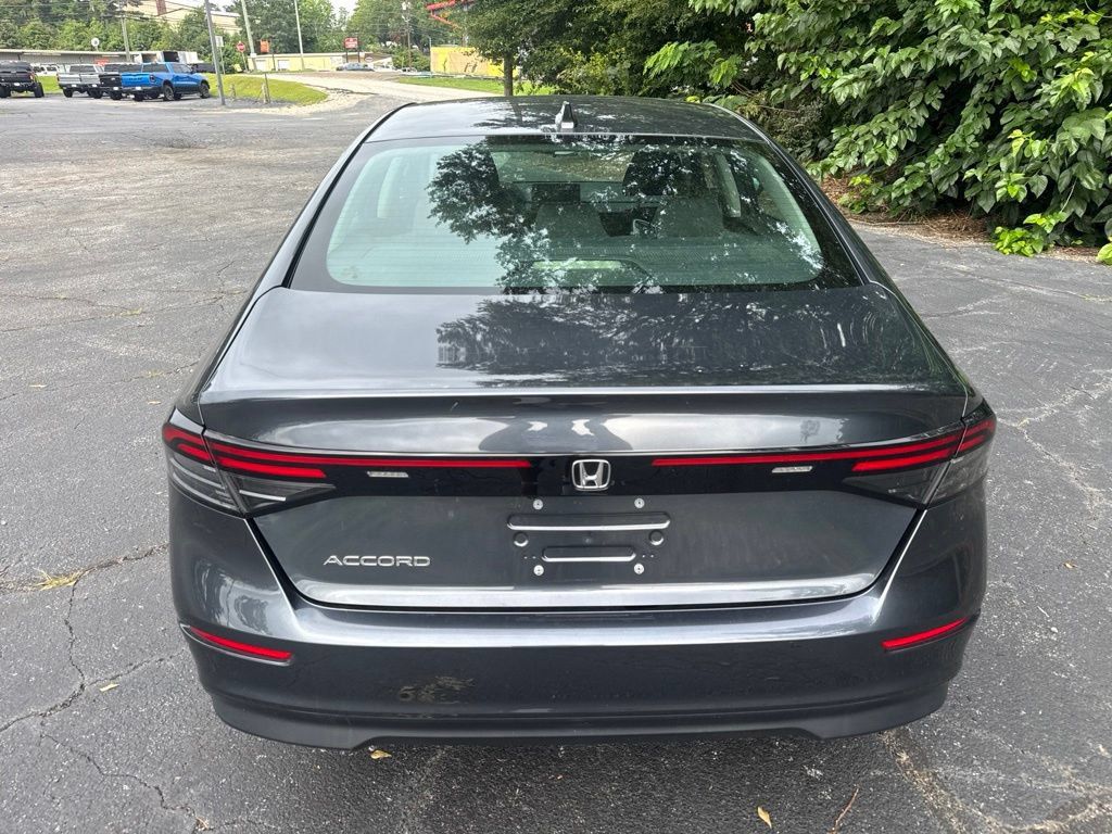 Used 2024 Honda Accord EX image 4