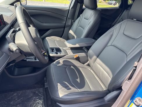 New 2025 Ford Mustang Mach-E Premium image 19