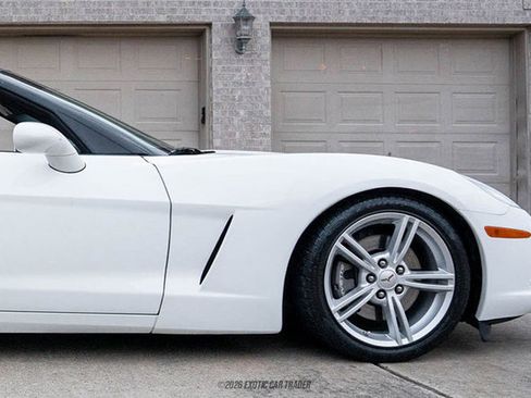 Used 2010 Chevrolet Corvette Convertible w/ Preferred Equipment Group image 11