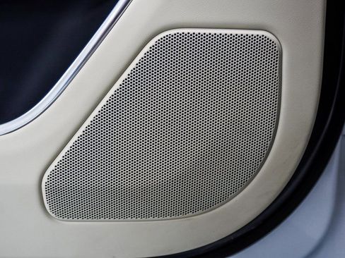 Used 2023 Land Rover Range Rover SE image 39