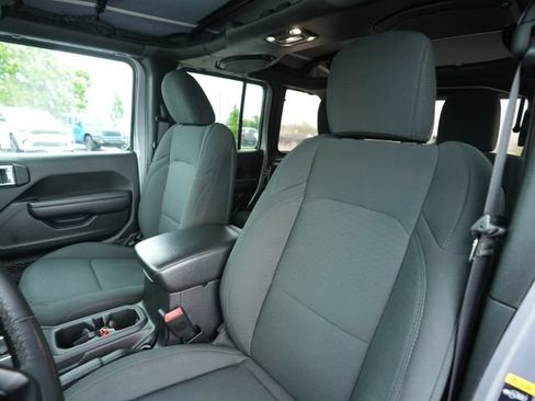Used 2021 Jeep Wrangler Unlimited Sport AWD/4WD image 39