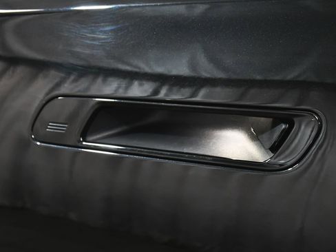 Used 2023 BMW 760i xDrive AWD/4WD image 13